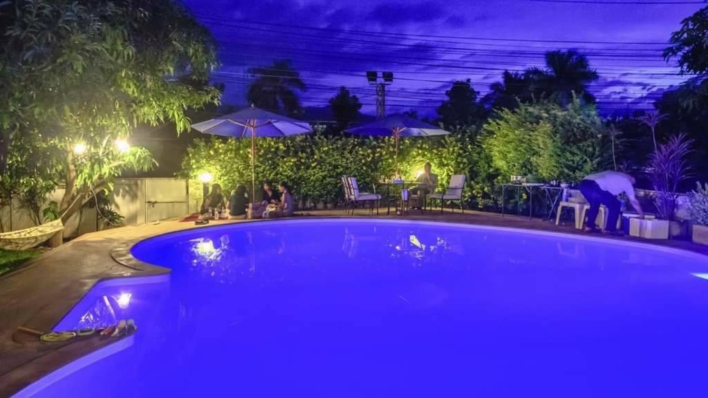 Nuch'S Apple Guest House Si Bun Ruang Exterior foto