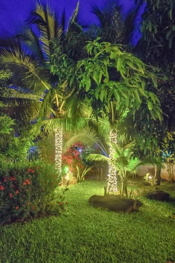 Nuch'S Apple Guest House Si Bun Ruang Exterior foto