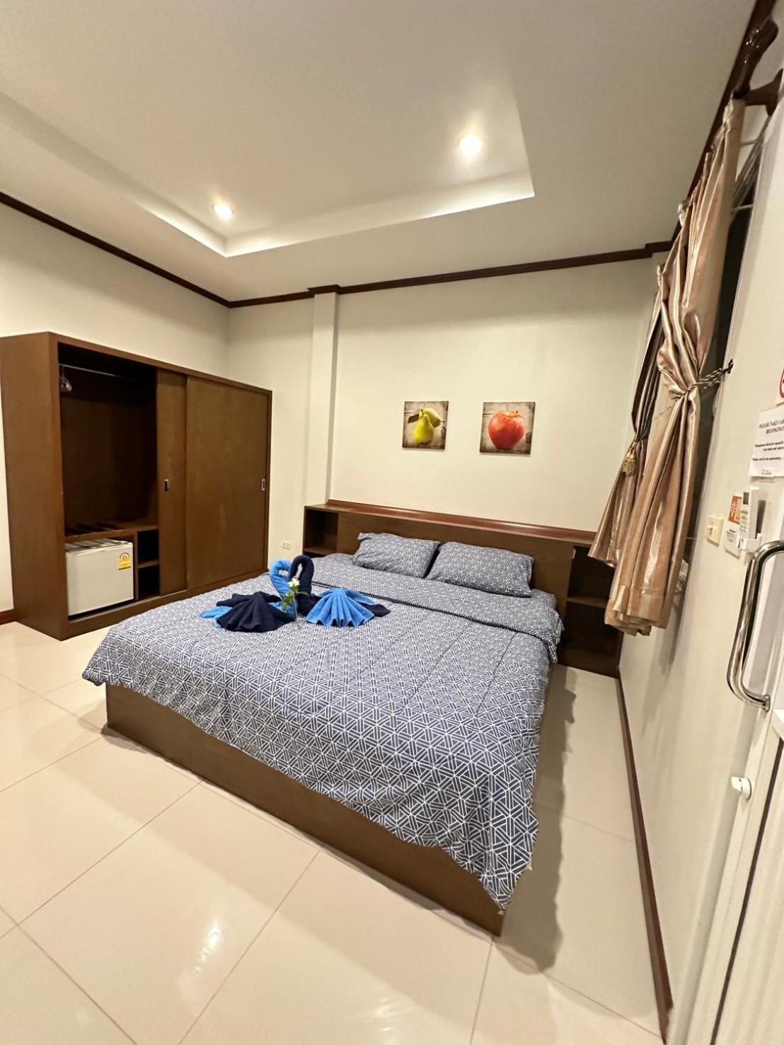 Nuch'S Apple Guest House Si Bun Ruang Exterior foto