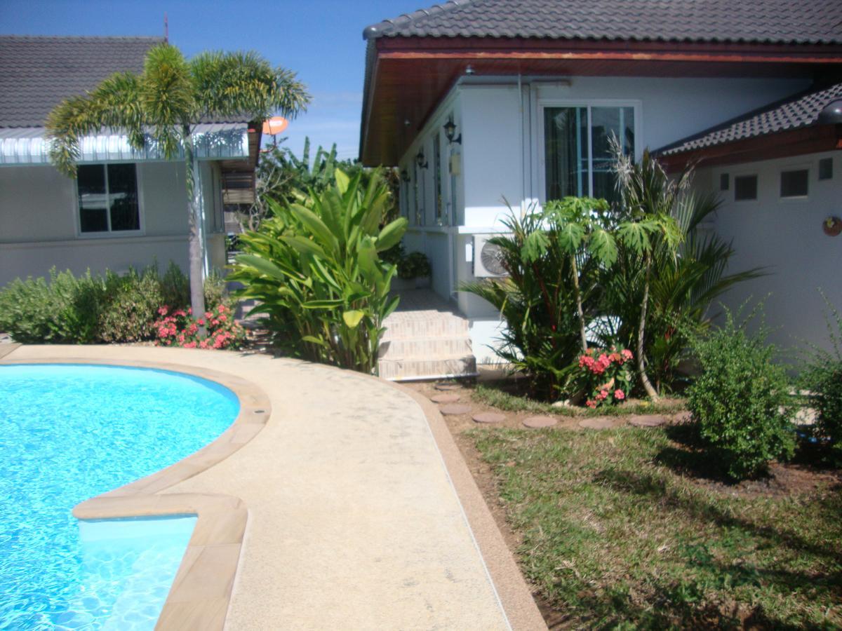 Nuch'S Apple Guest House Si Bun Ruang Exterior foto