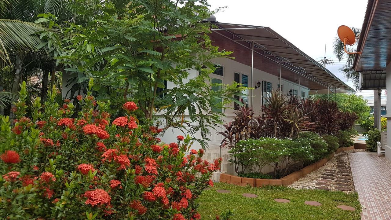 Nuch'S Apple Guest House Si Bun Ruang Exterior foto